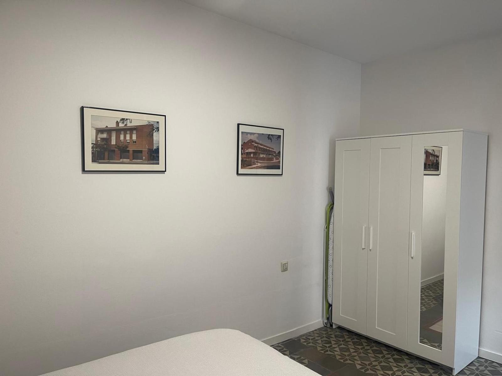 Urban Center Apartments تاراغونا الغرفة الصورة